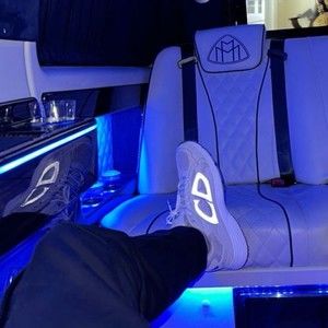 Meet your Posher, Adrian